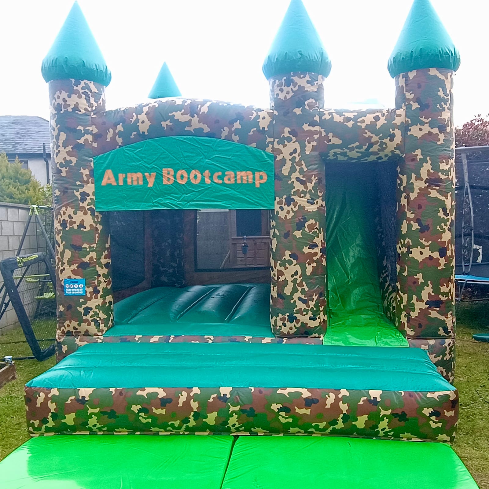 Bootcamp Castle, large slide 17x14ft