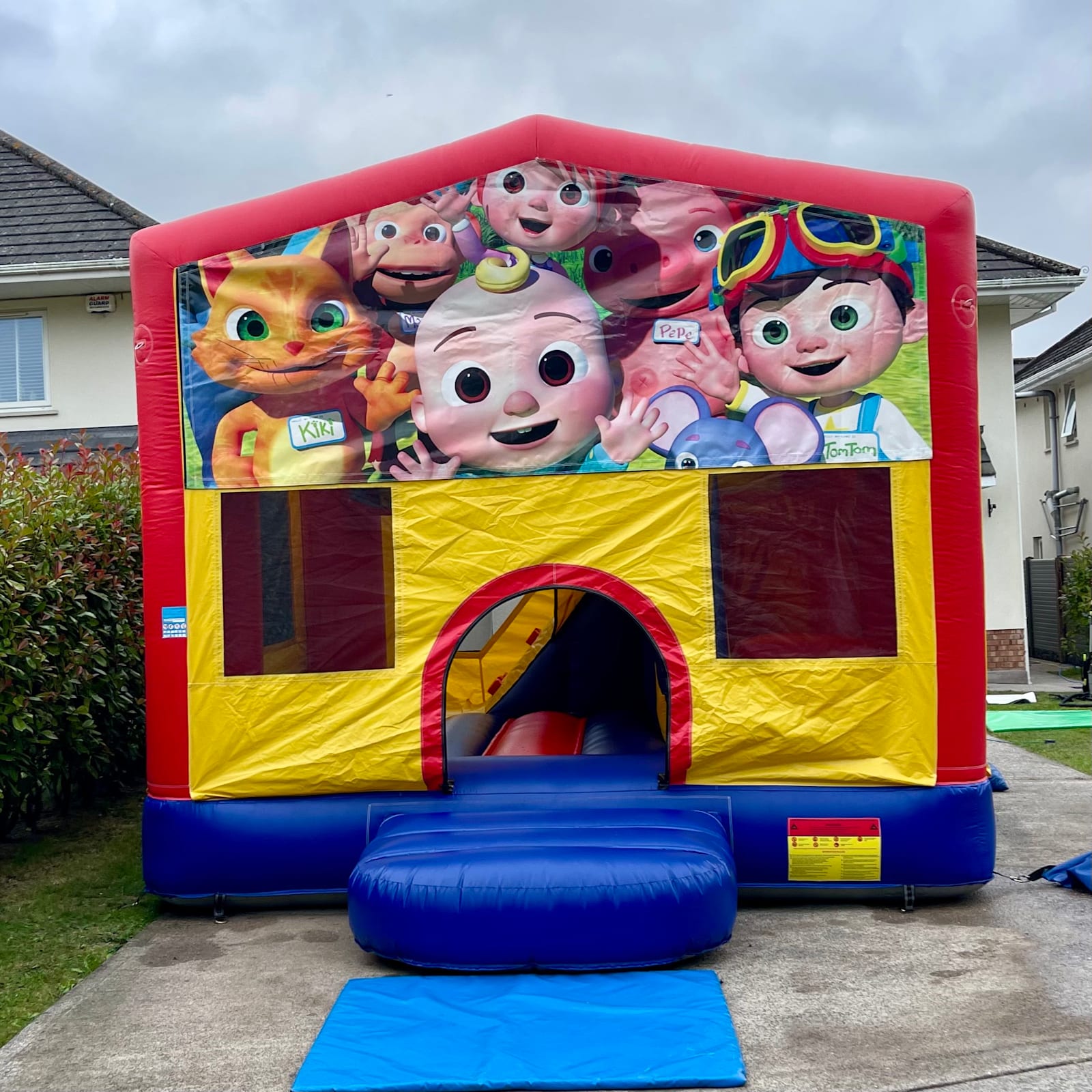 Cocomelon Bouncy Castle with large Slide 14ftx14ft