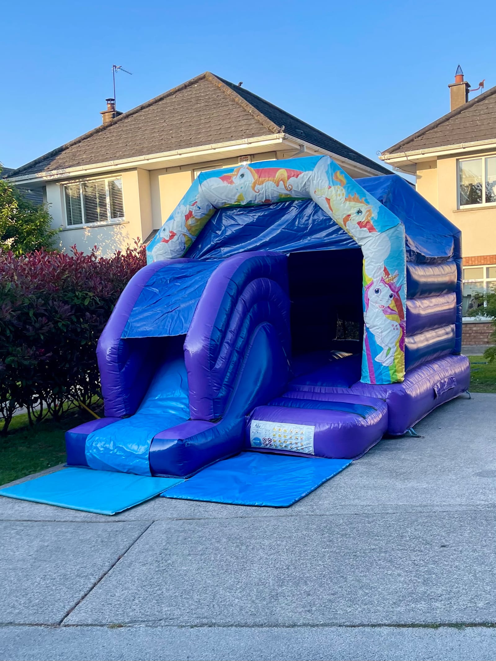Bouncy Castle With Slide - Unicorn & Rainbow Theme