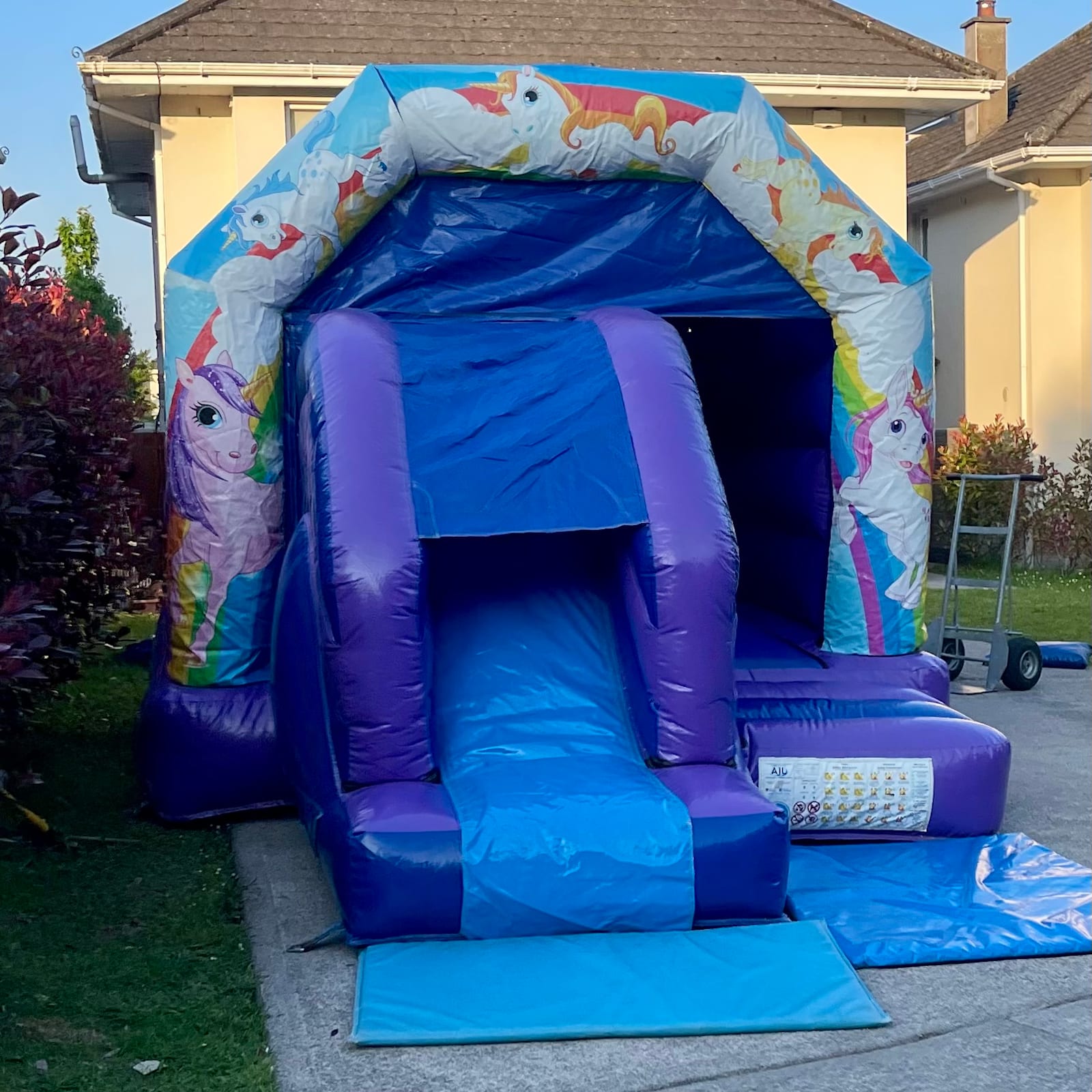 Bouncy Castle With Slide - Unicorn & Rainbow Theme