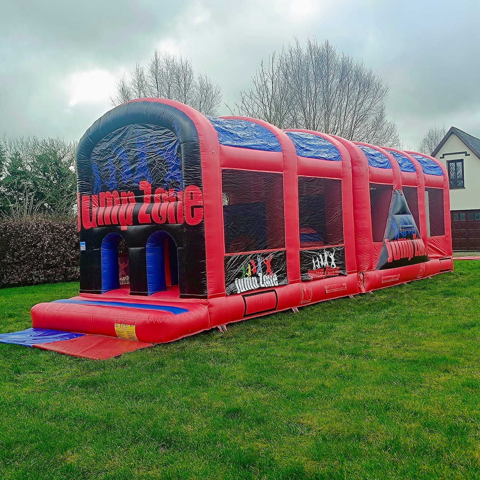 Jump Zone Obstacle course 40x12ft