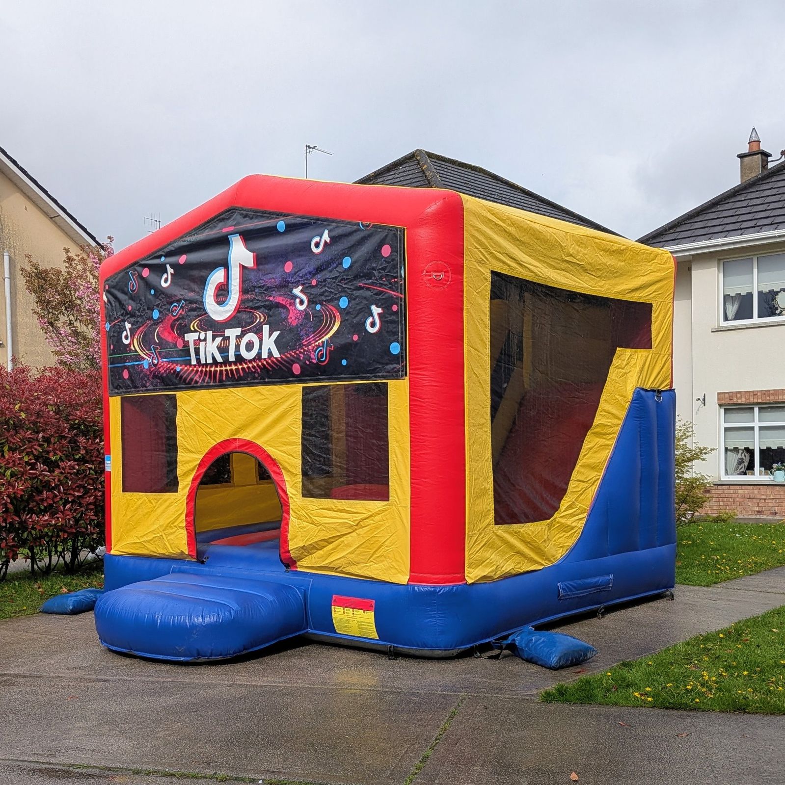 Tik Tok Bouncy Castle with 6ft Slide 14ftx14ft